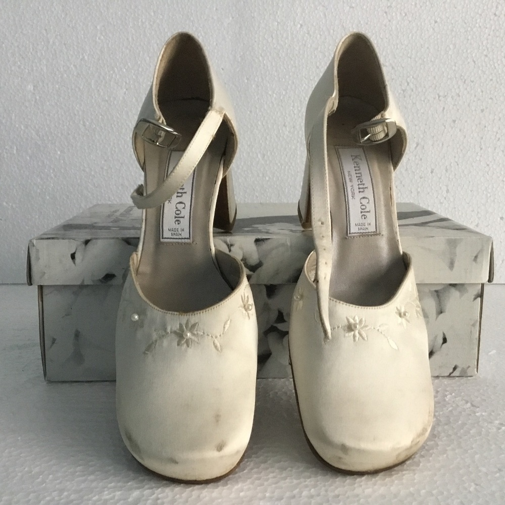 Vintage Kenneth Cole Wedlock Cream Silk Satin Bridal Shoes - size 7